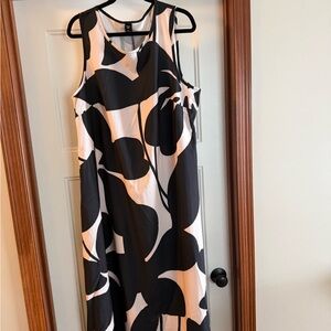 SHEIN Monochrome Leaf Print Midi Dress